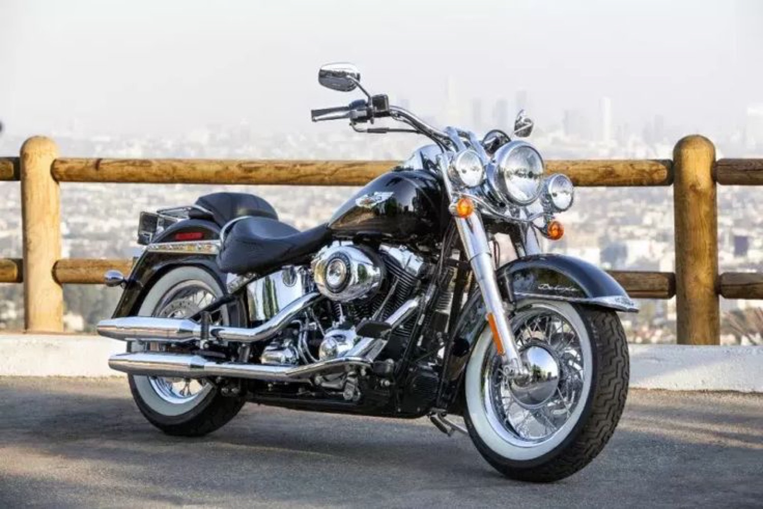 Harley-Davidson Softail Deluxe — фото 1